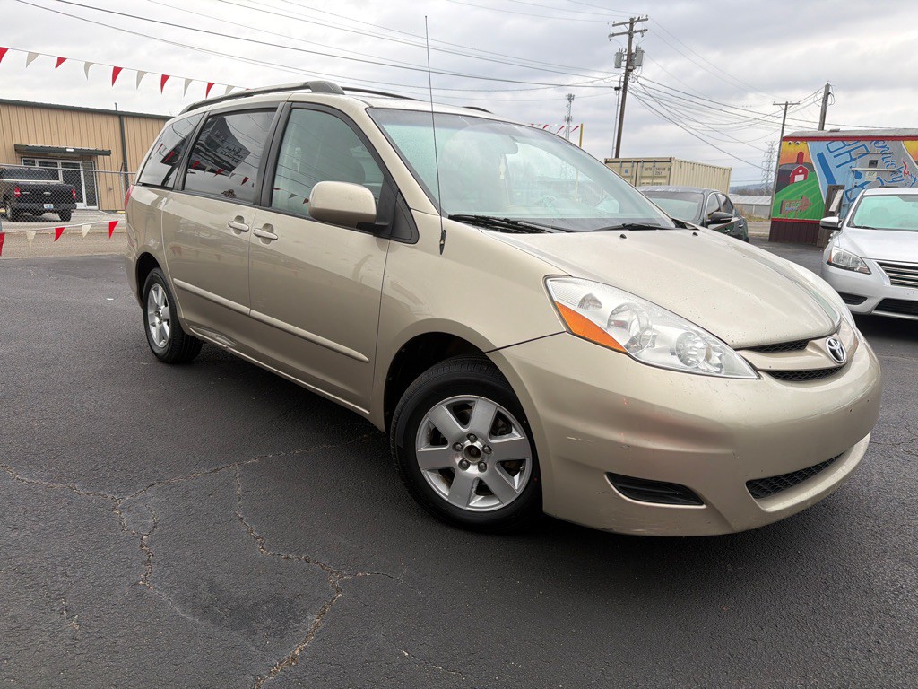 2008 Toyota Sienna Image 3