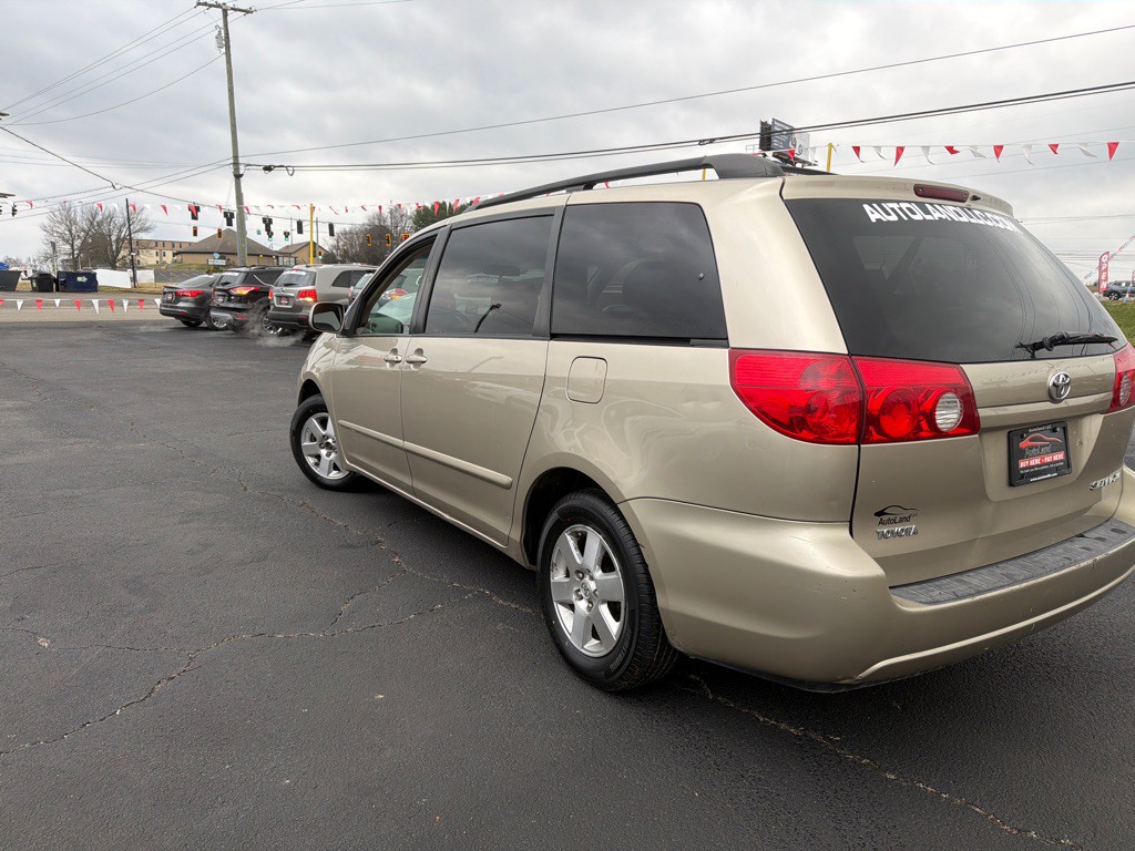 2008 Toyota Sienna Image 5