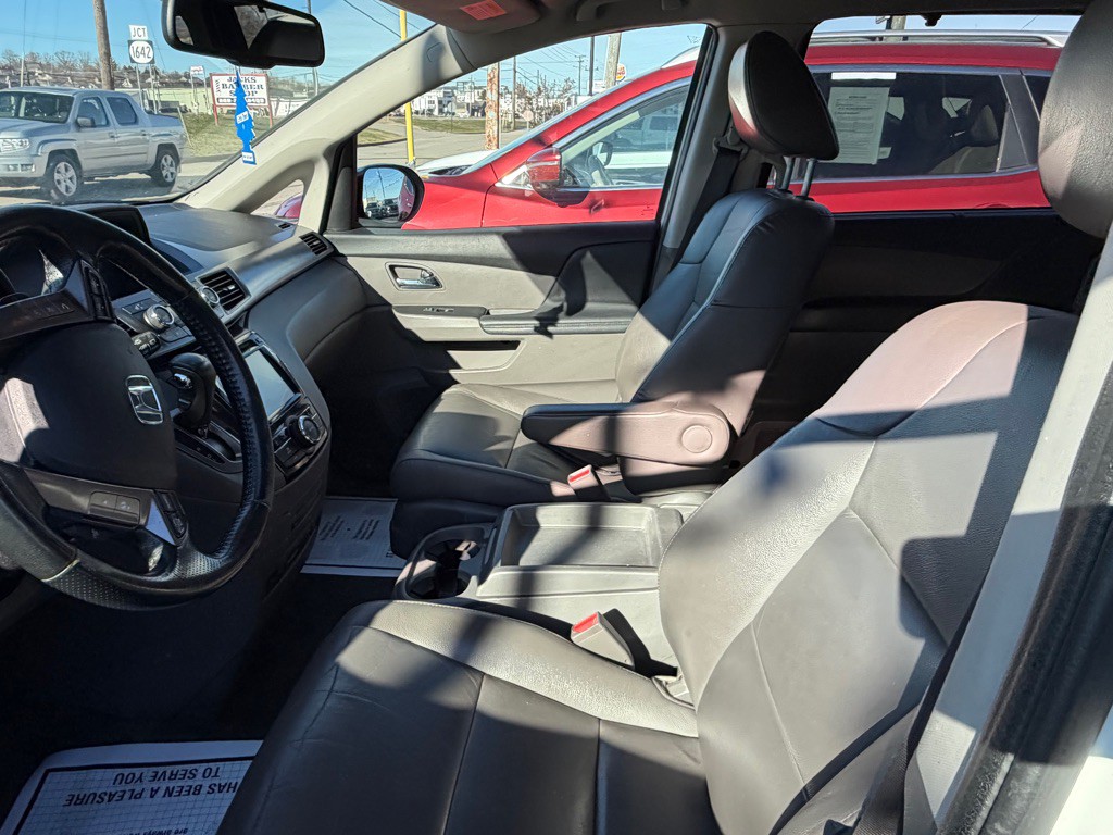 2015 Honda Odyssey Image 7