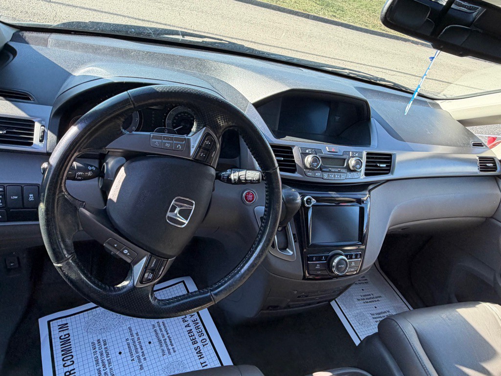 2015 Honda Odyssey Image 9