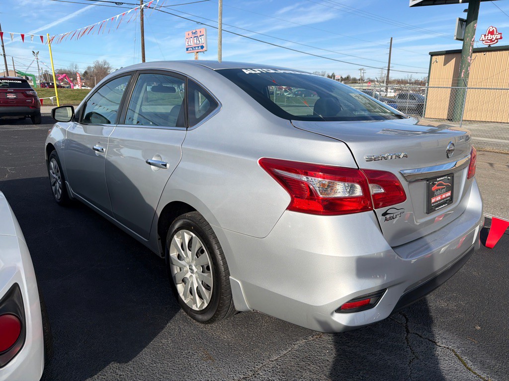 2019 Nissan Sentra Image 4
