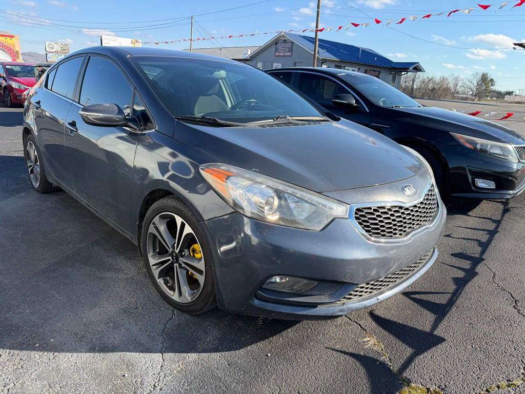 2016 Kia Forte Image 2
