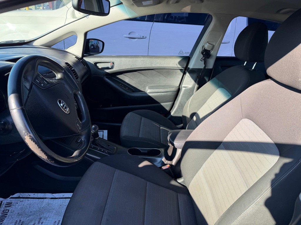2016 Kia Forte Image 8