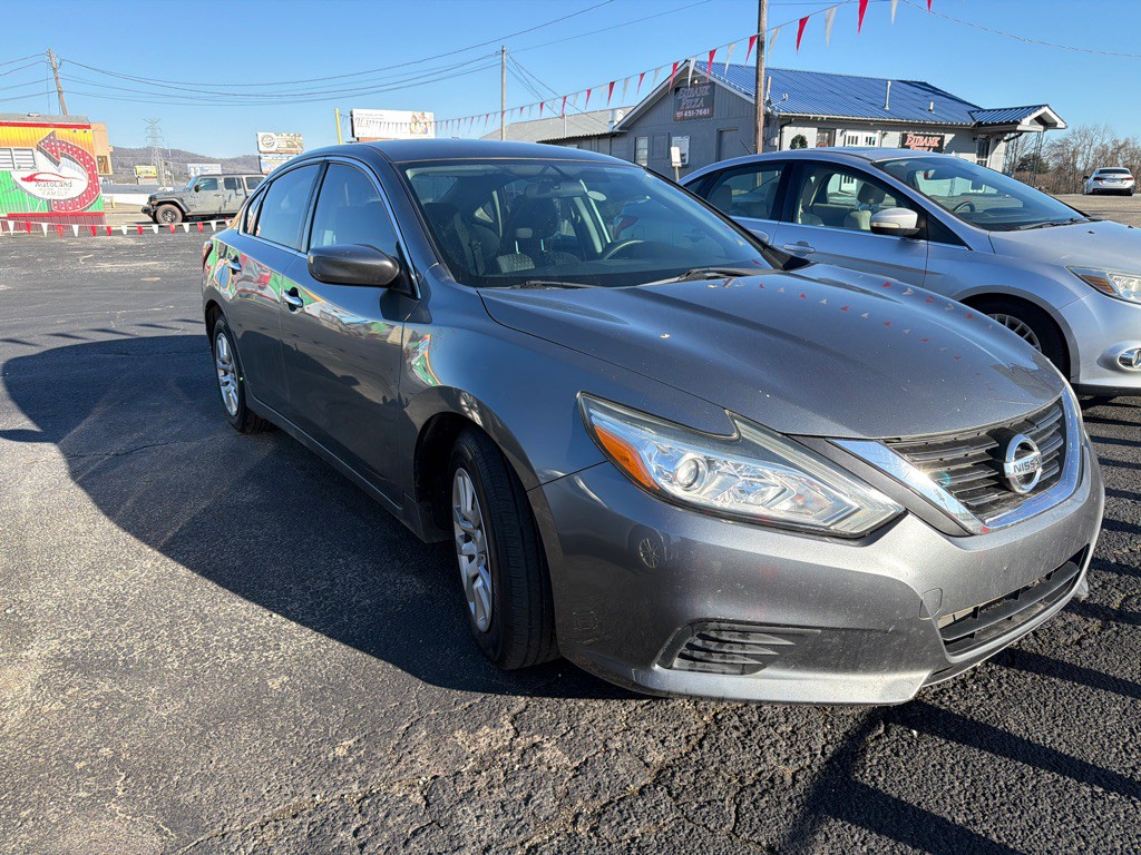 2016 Nissan Altima Image 2