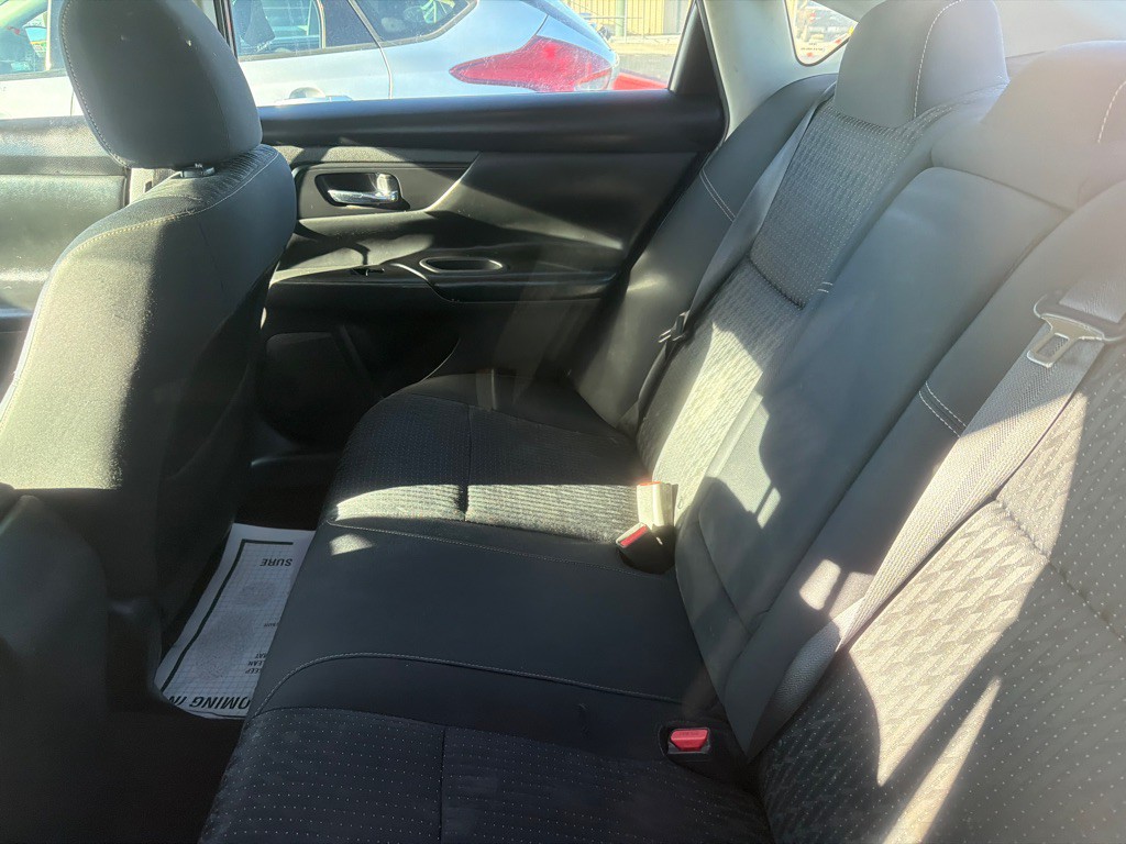 2016 Nissan Altima Image 11