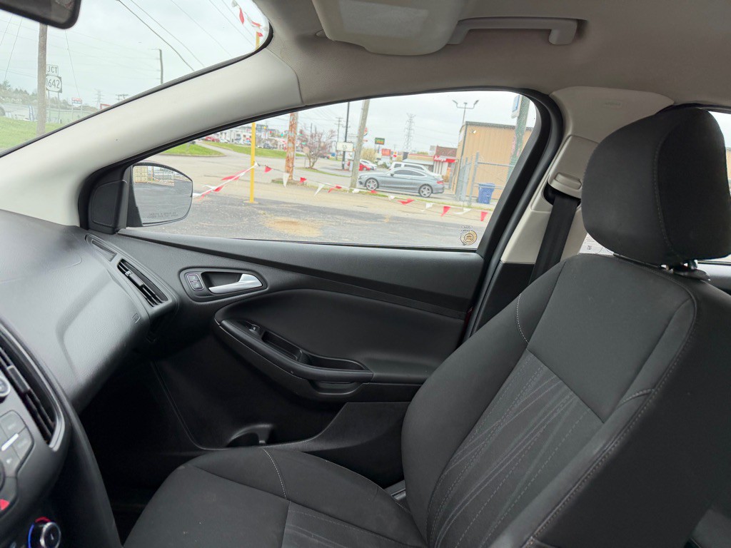 2015 Ford Focus Image 7
