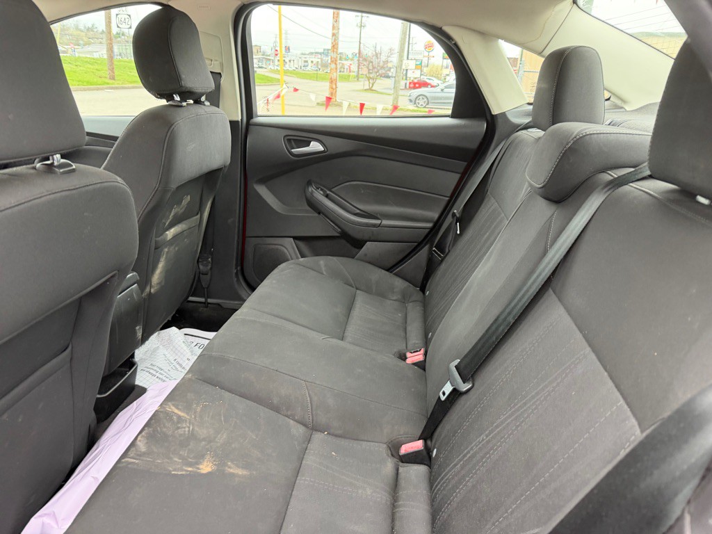 2015 Ford Focus Image 9
