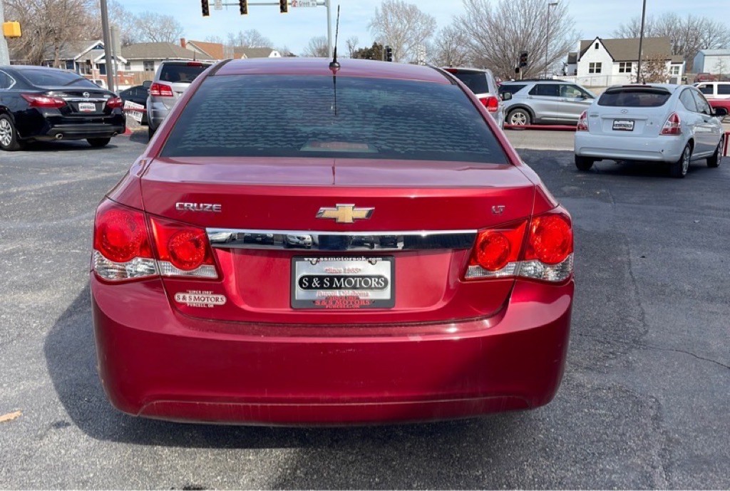 2012 Chevrolet Cruze Image 4