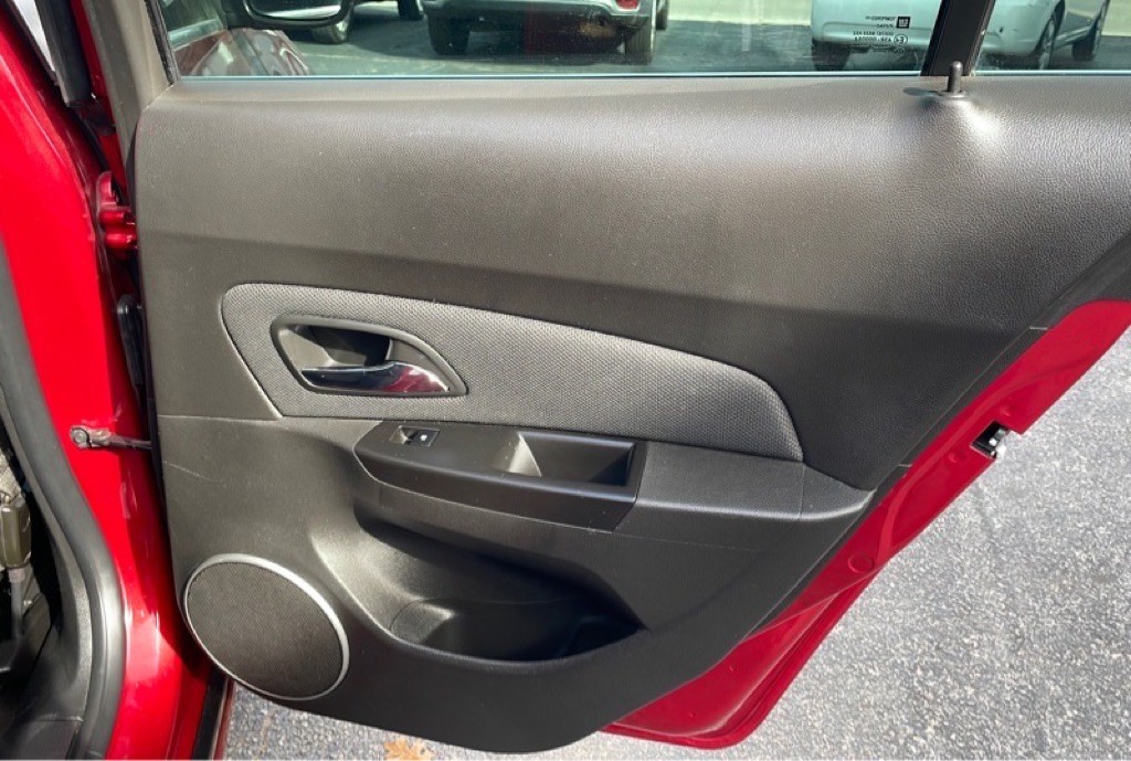 2012 Chevrolet Cruze Image 18
