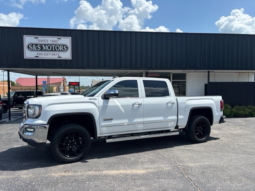 2018 GMC Sierra Image 1