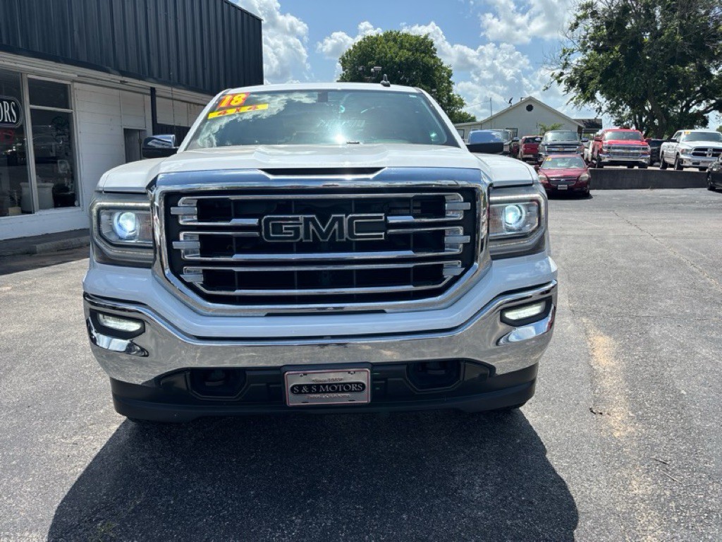 2018 GMC Sierra Image 8