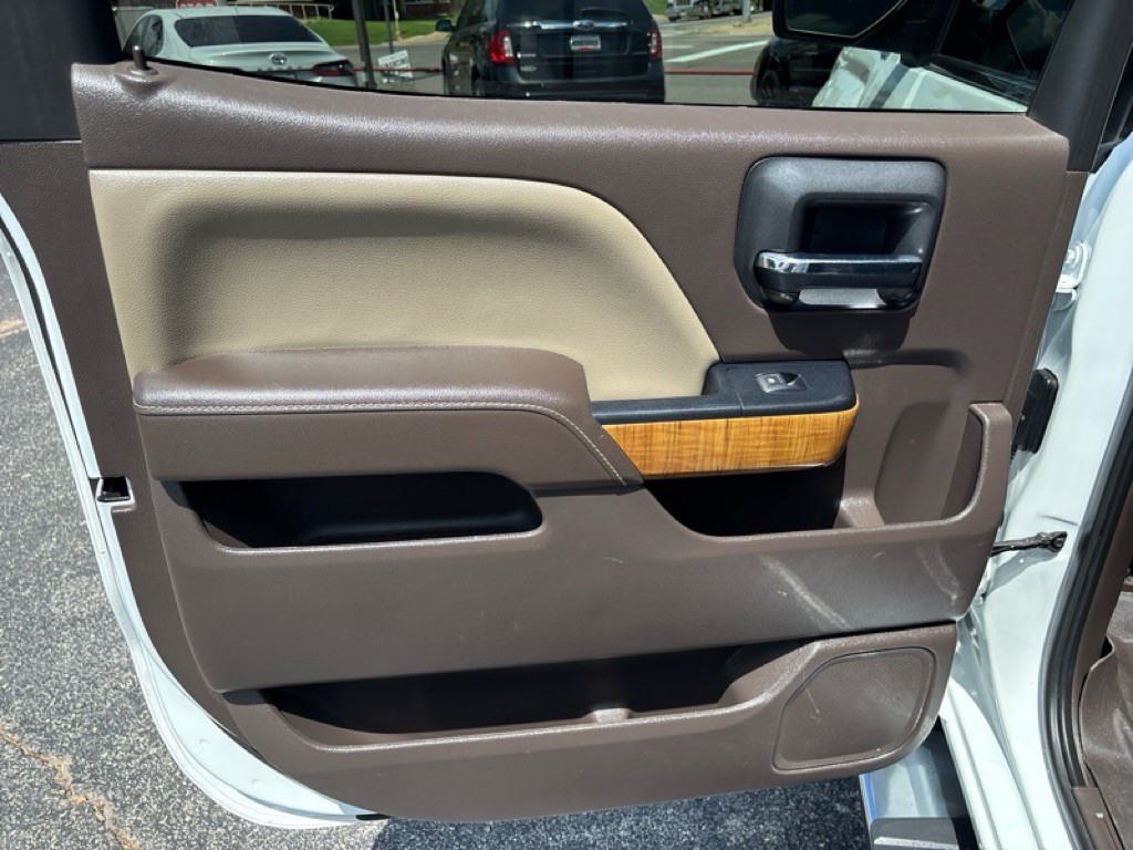 2018 GMC Sierra Image 18
