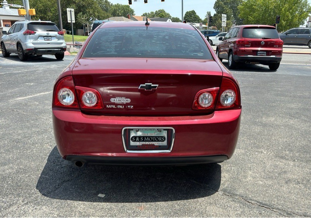 2010 Chevrolet Malibu Image 4