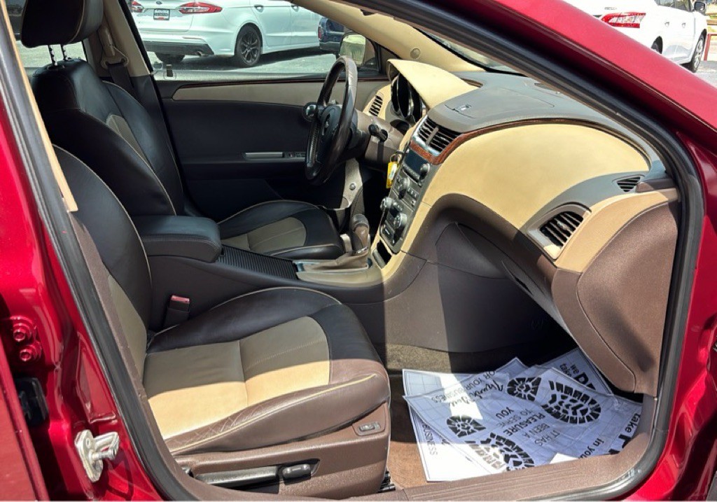 2010 Chevrolet Malibu Image 21