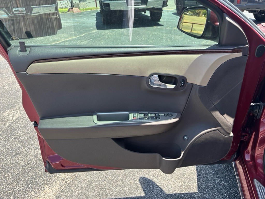 2010 Chevrolet Malibu Image 38