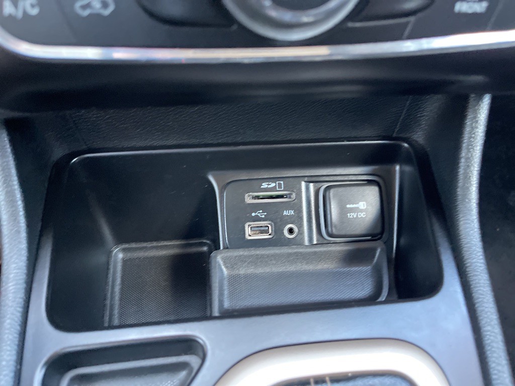 2014 Jeep Cherokee Image 17