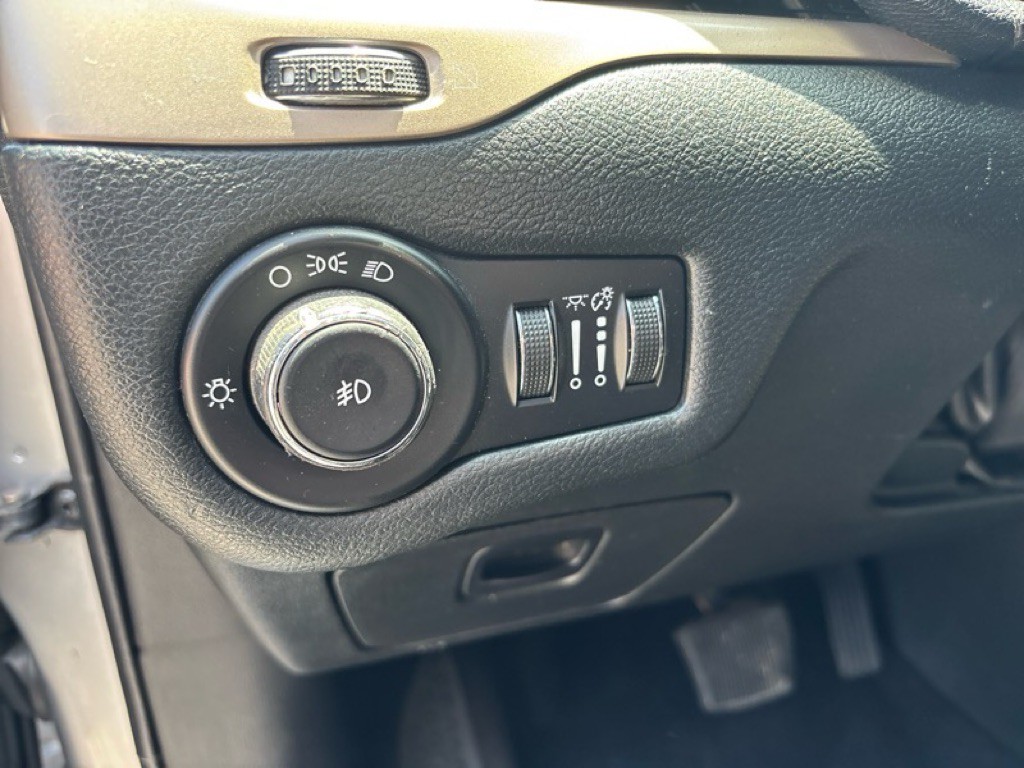 2014 Jeep Cherokee Image 27