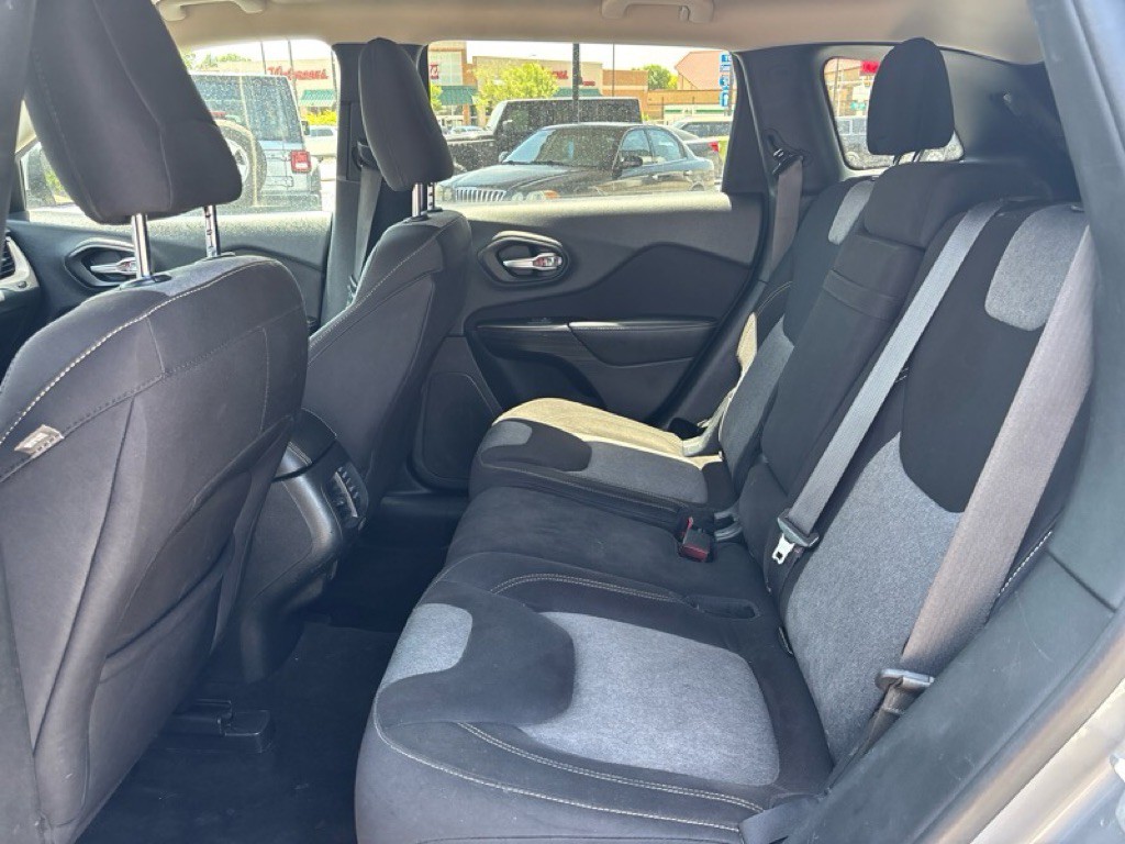 2014 Jeep Cherokee Image 33