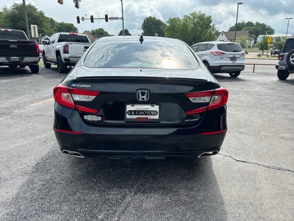 2022 Honda Accord Image 4