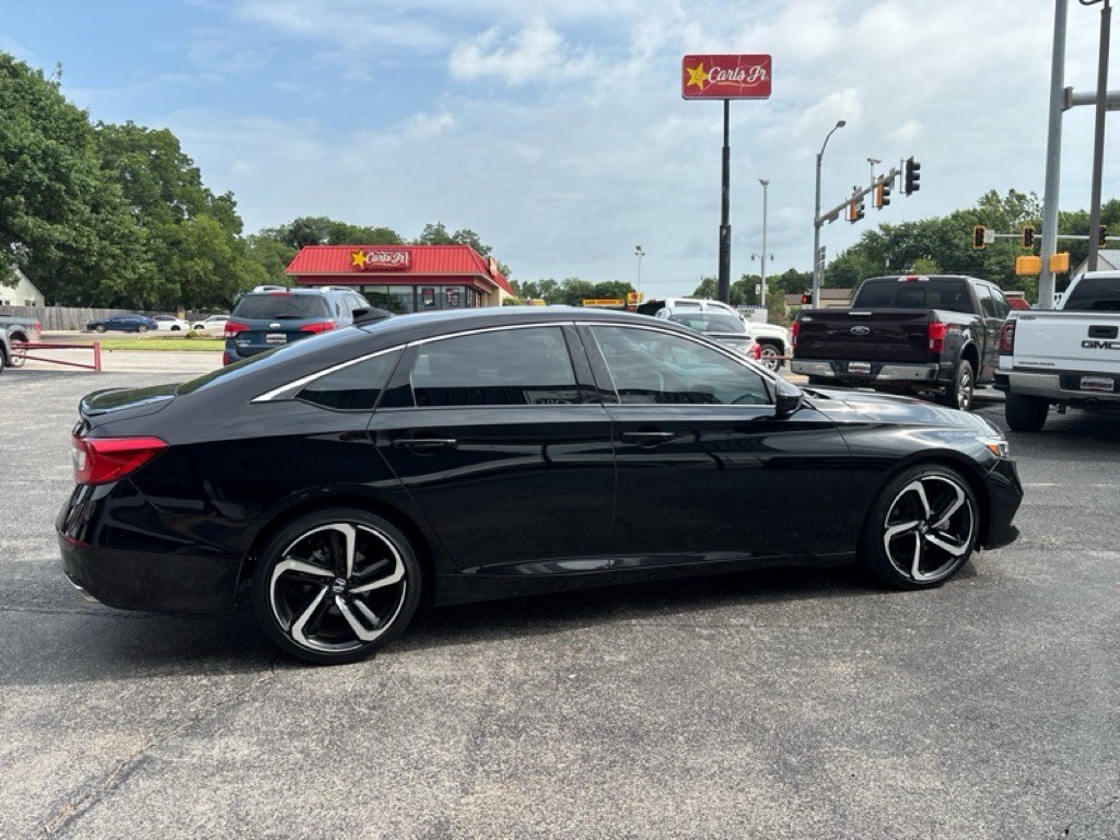 2022 Honda Accord Image 5