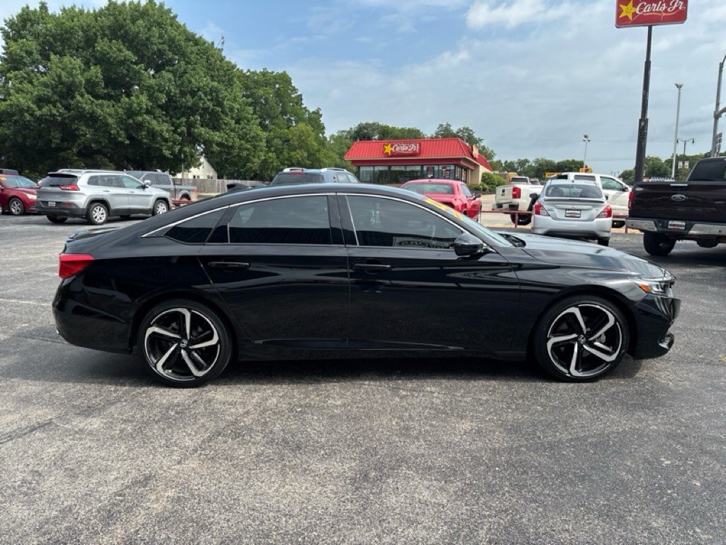 2022 Honda Accord Image 6