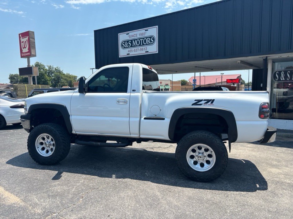 2002 Chevrolet Silverado 1500 Image 3