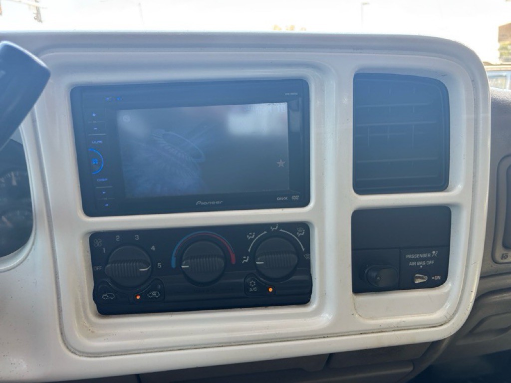 2002 Chevrolet Silverado 1500 Image 12