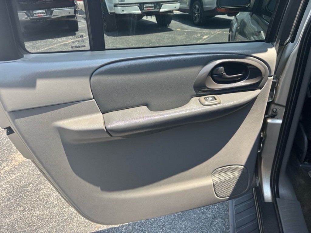 2003 Chevrolet Trailblazer Image 18