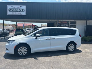Image for 2020 Chrysler Voyager L ID: 6745498