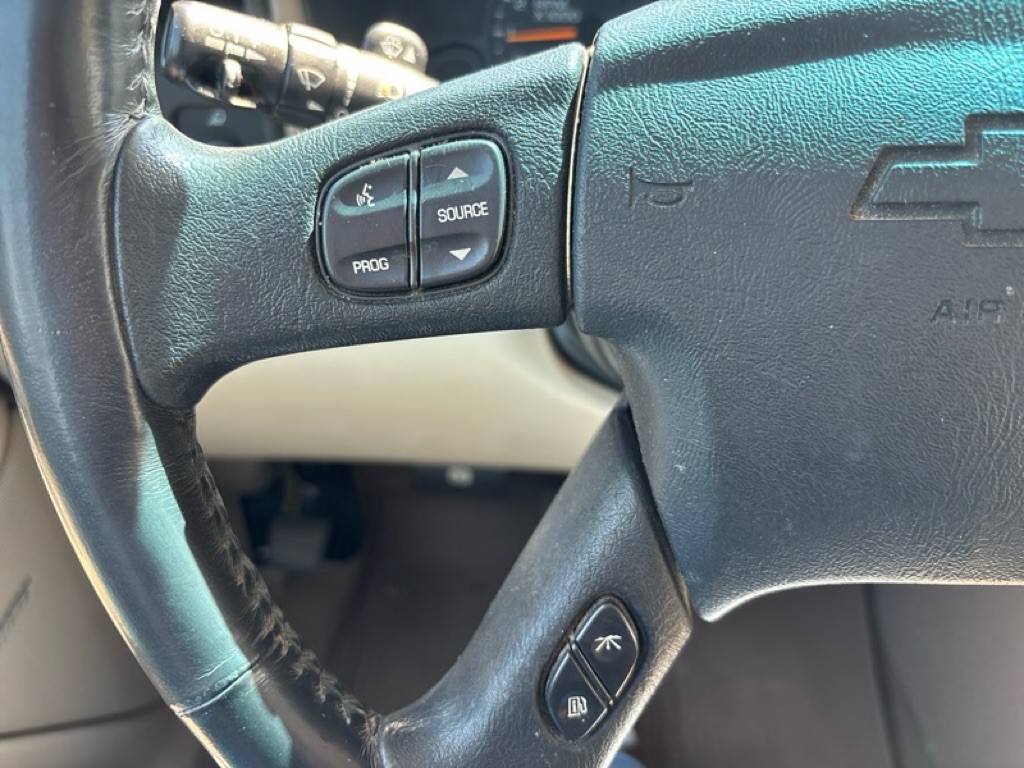 2005 Chevrolet Avalanche Image 13