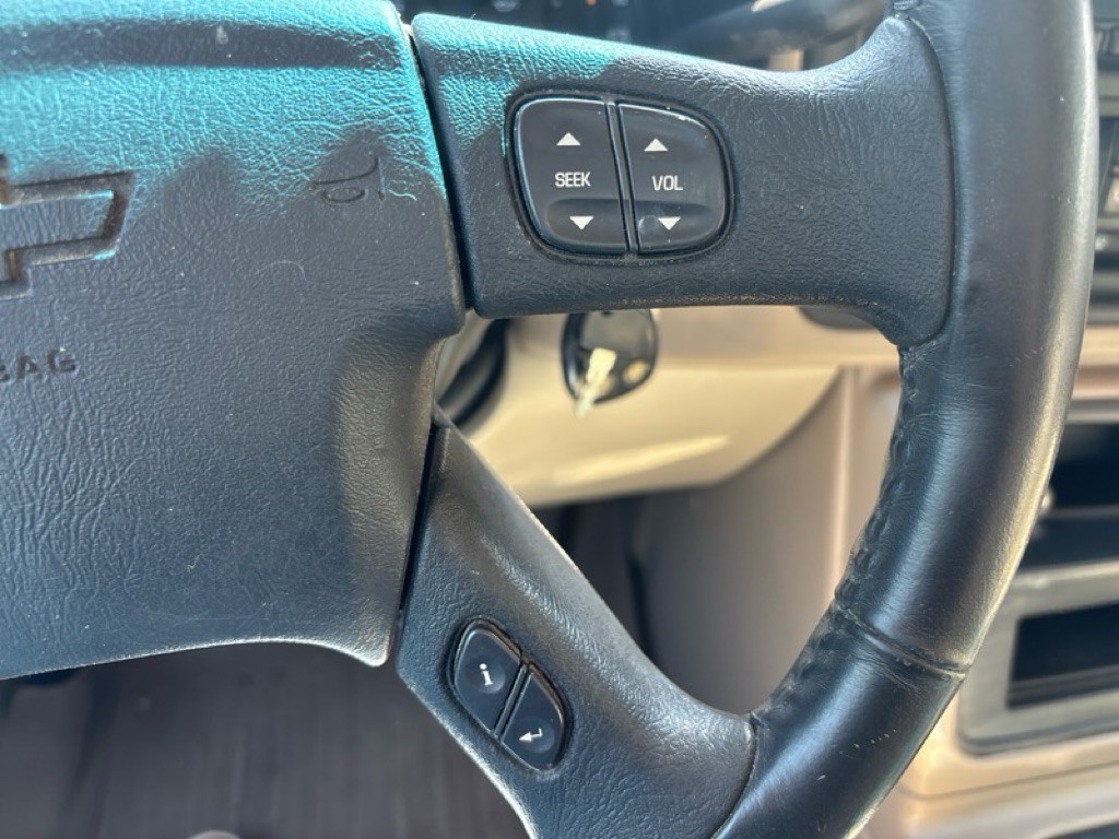 2005 Chevrolet Avalanche Image 14