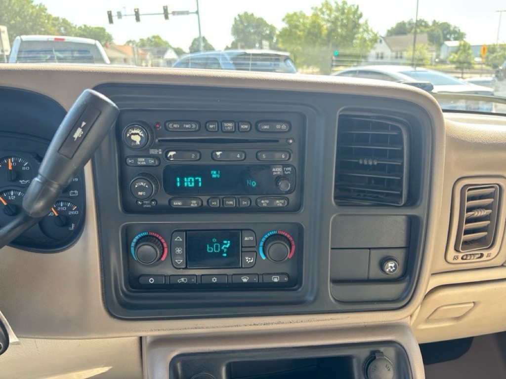 2005 Chevrolet Avalanche Image 15