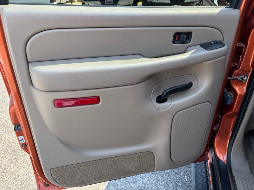 2005 Chevrolet Avalanche Image 19