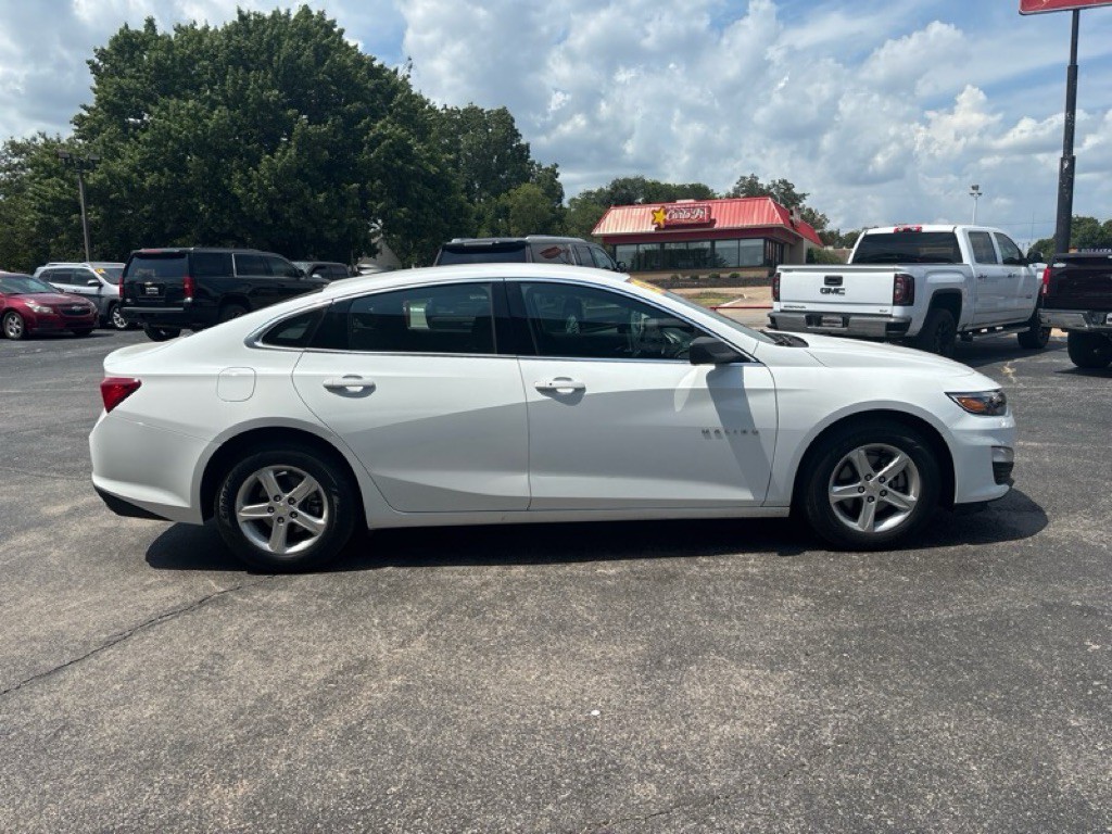 2023 Chevrolet Malibu Image 6