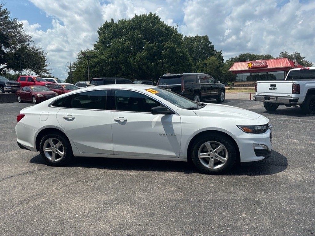 2023 Chevrolet Malibu Image 7