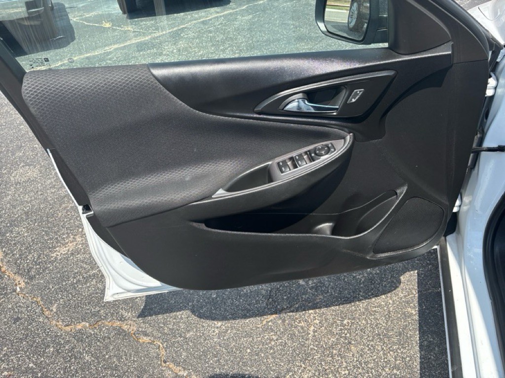2023 Chevrolet Malibu Image 17