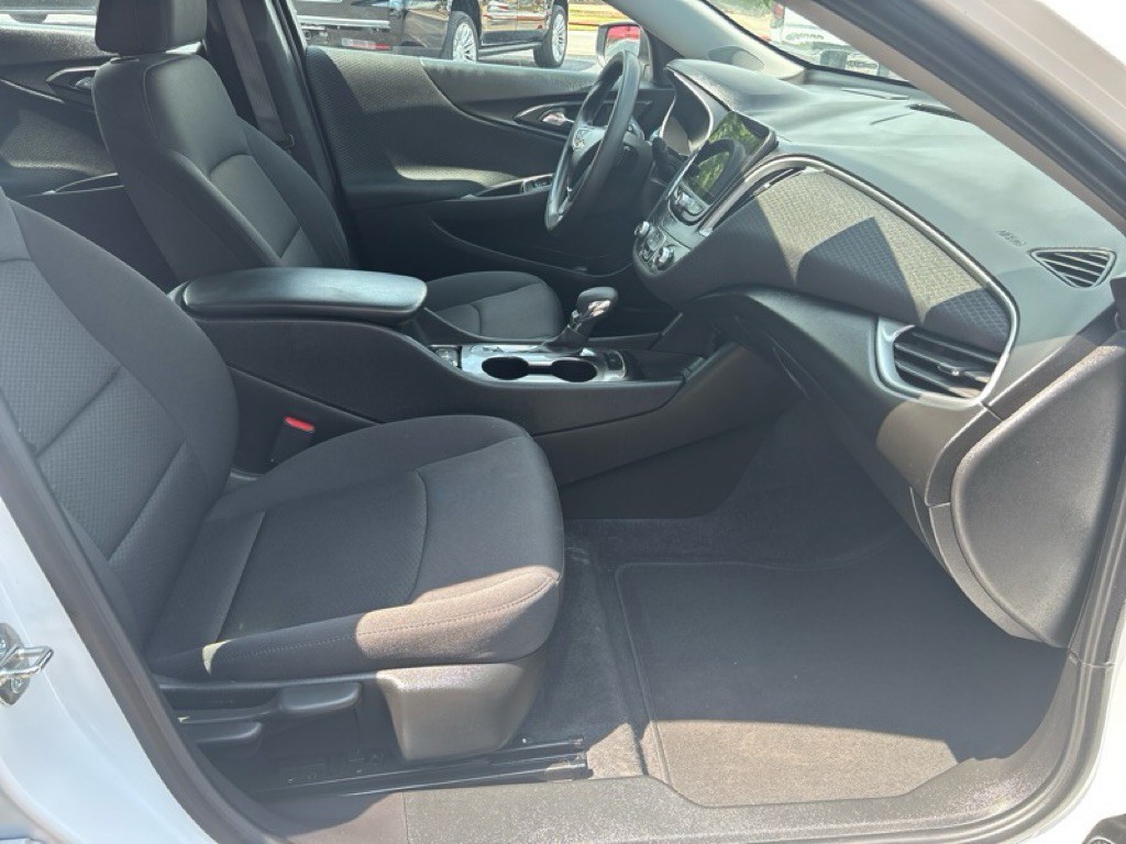 2023 Chevrolet Malibu Image 22