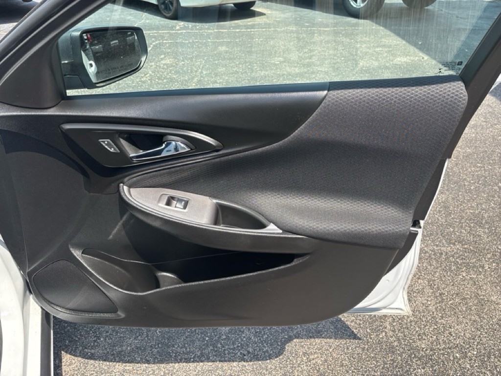 2023 Chevrolet Malibu Image 23
