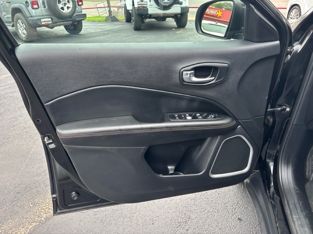 2020 Jeep Compass Image 18