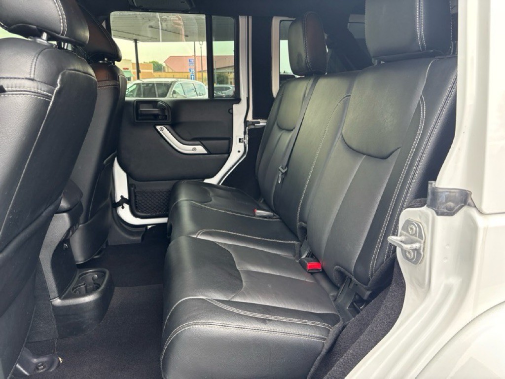 2017 Jeep Wrangler Unlimited Image 16