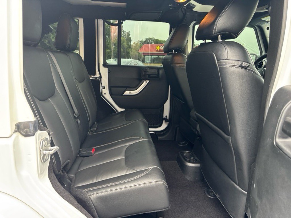 2017 Jeep Wrangler Unlimited Image 19