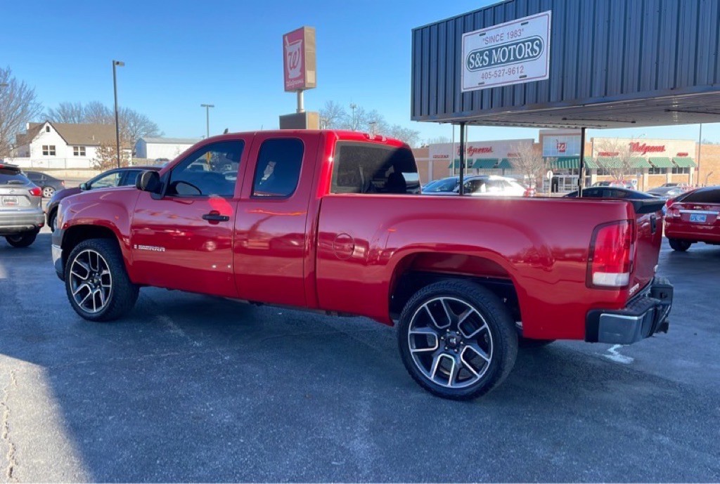 2008 GMC Sierra Image 6