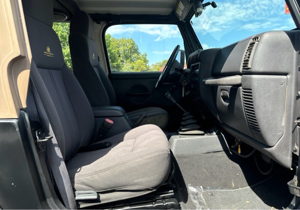 2000 Jeep Wrangler Image 15