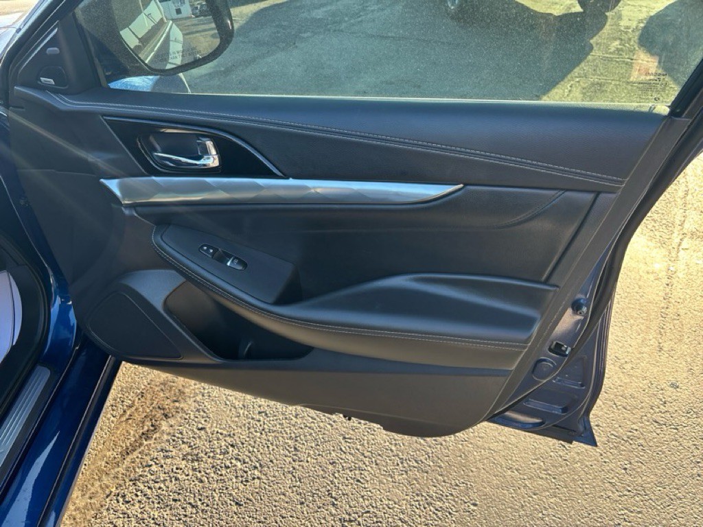 2020 Nissan Maxima Image 25