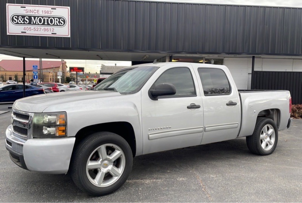 2010 Chevrolet Silverado 1500 Image 2