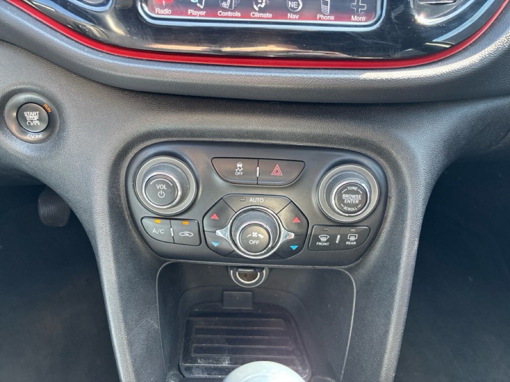 2015 Dodge Dart Image 16