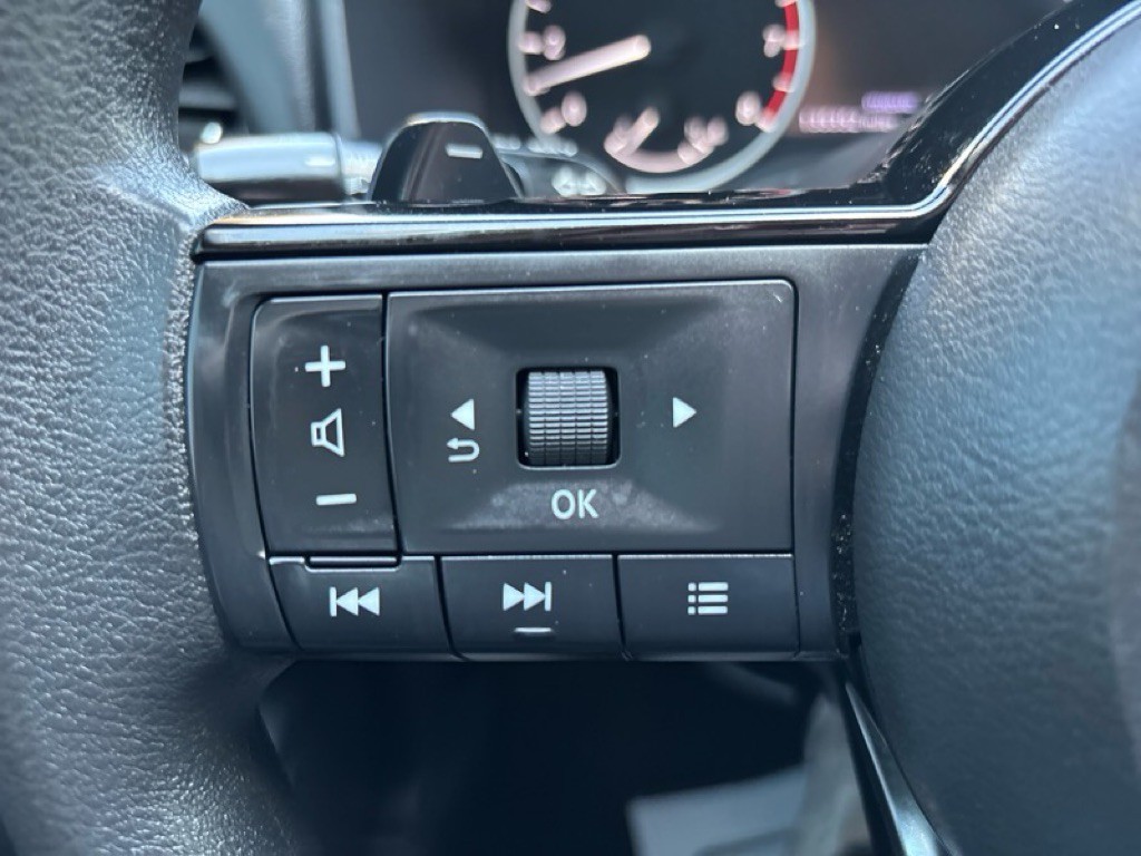 2021 Nissan Rogue Image 12