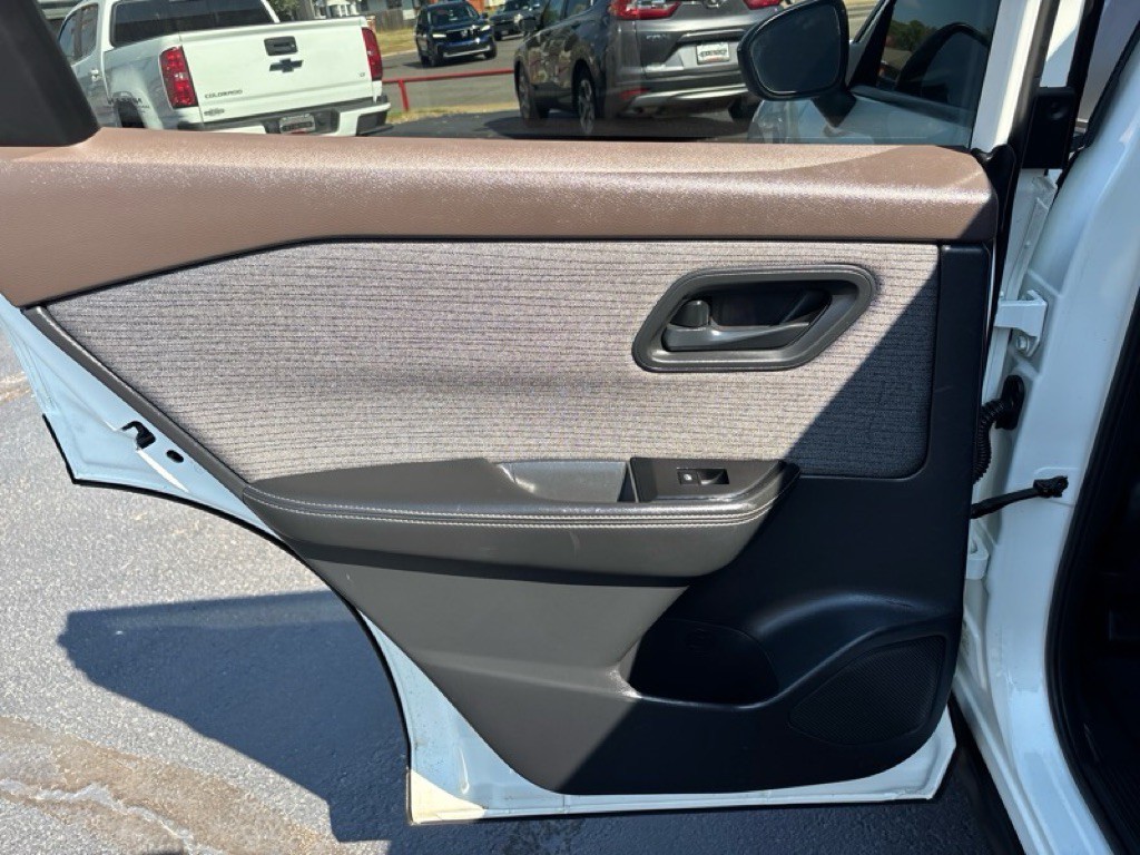 2021 Nissan Rogue Image 18