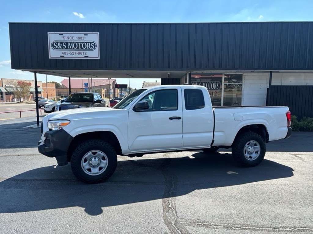 2021 Toyota Tacoma Image 1
