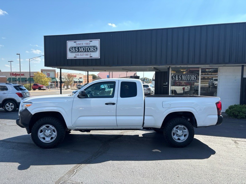 2021 Toyota Tacoma Image 2